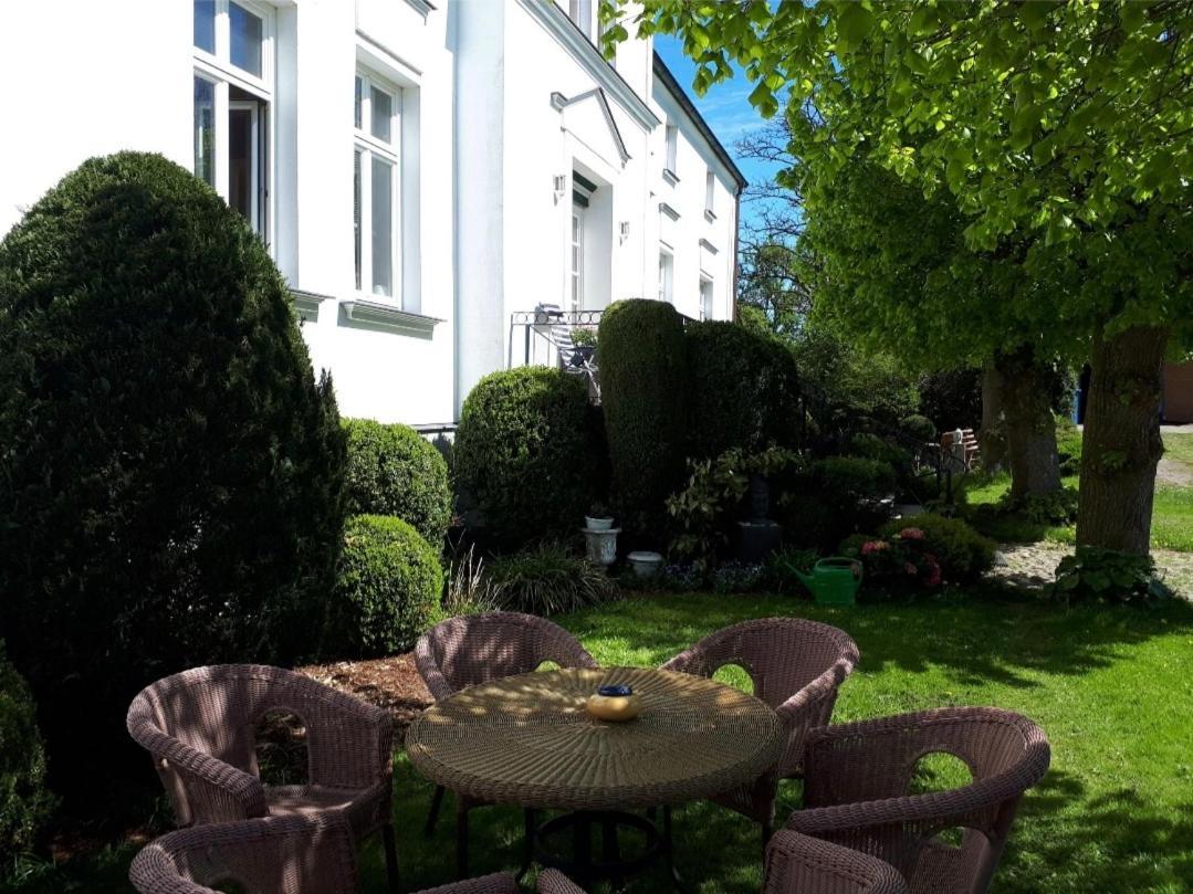 Altes Bauernhaus Im Gruenen Steffenshagen Exterior foto